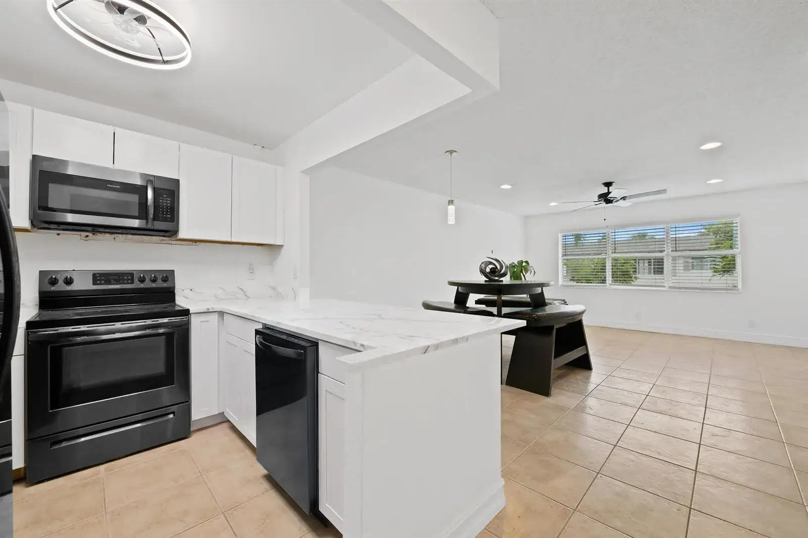 430 SE 2ND Avenue # 21, Deerfield Beach FL 33441