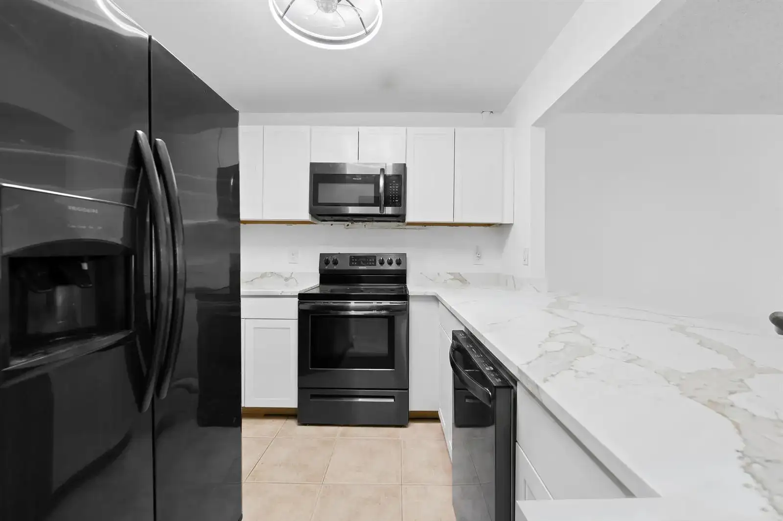 430 SE 2ND Avenue # 21, Deerfield Beach FL 33441 photo 2