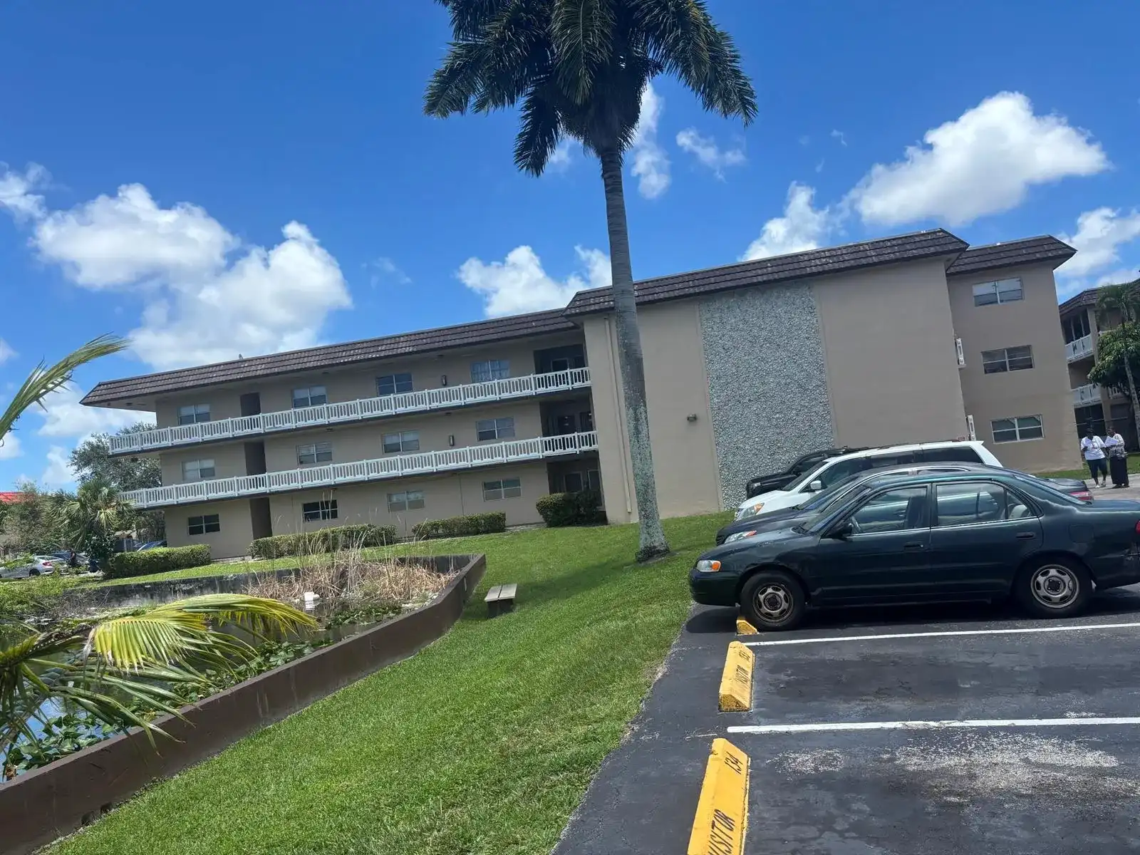 5861 NW 16TH Place # 113, Sunrise FL 33313