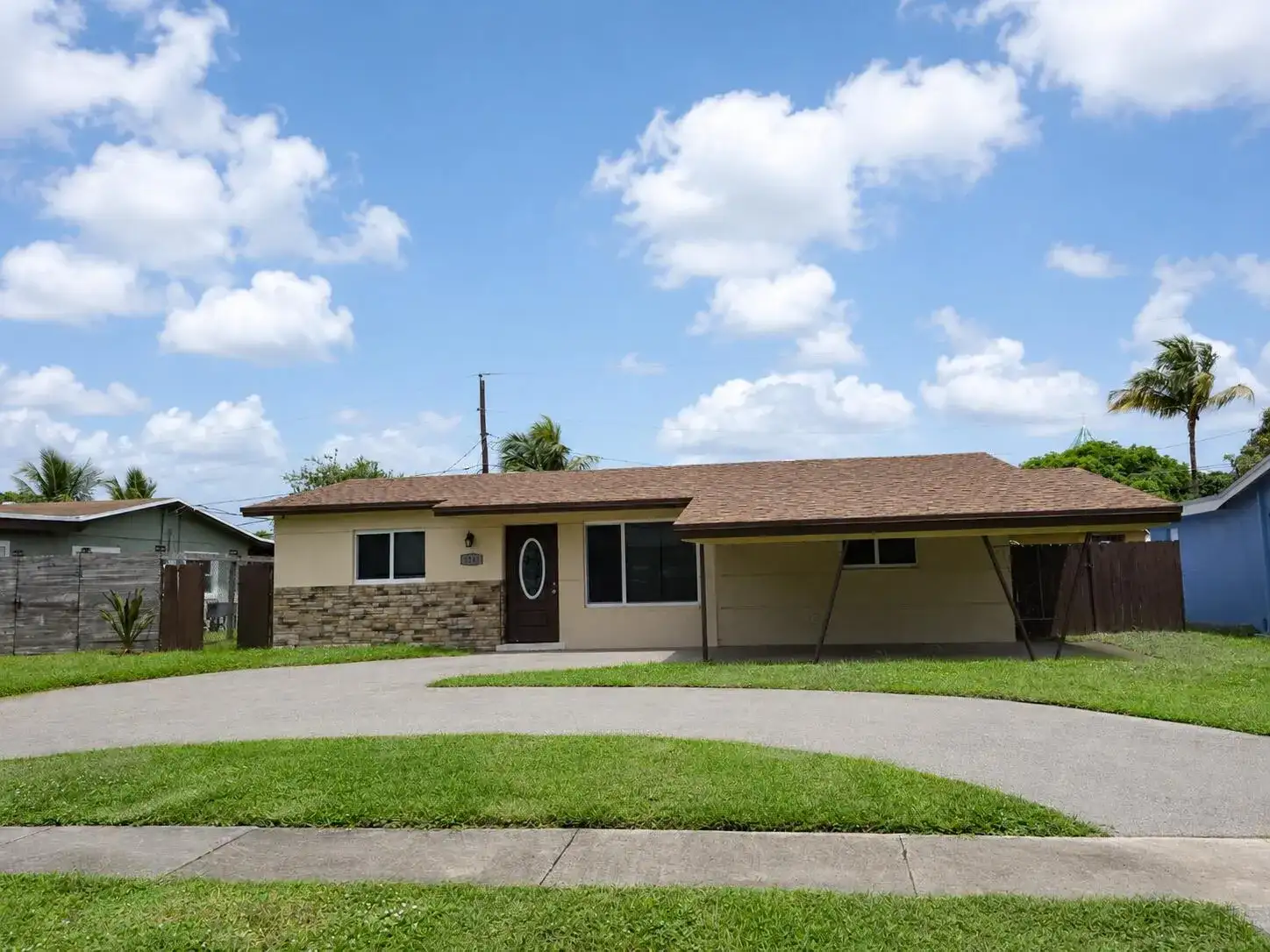 2341 NW 11th Court, Pompano Beach FL 33069 photo 2