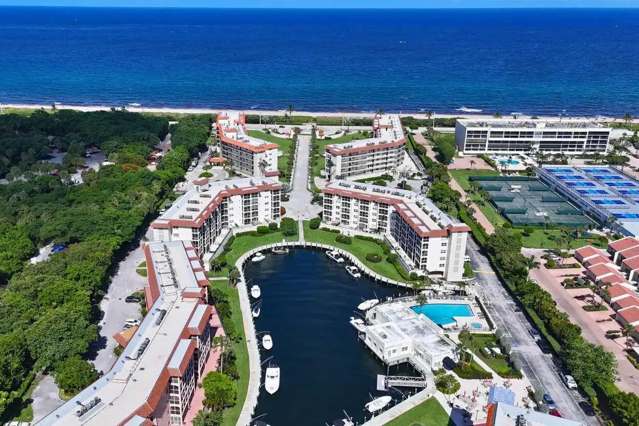 2871 N OCEAN Boulevard # C205, Boca Raton FL 33431