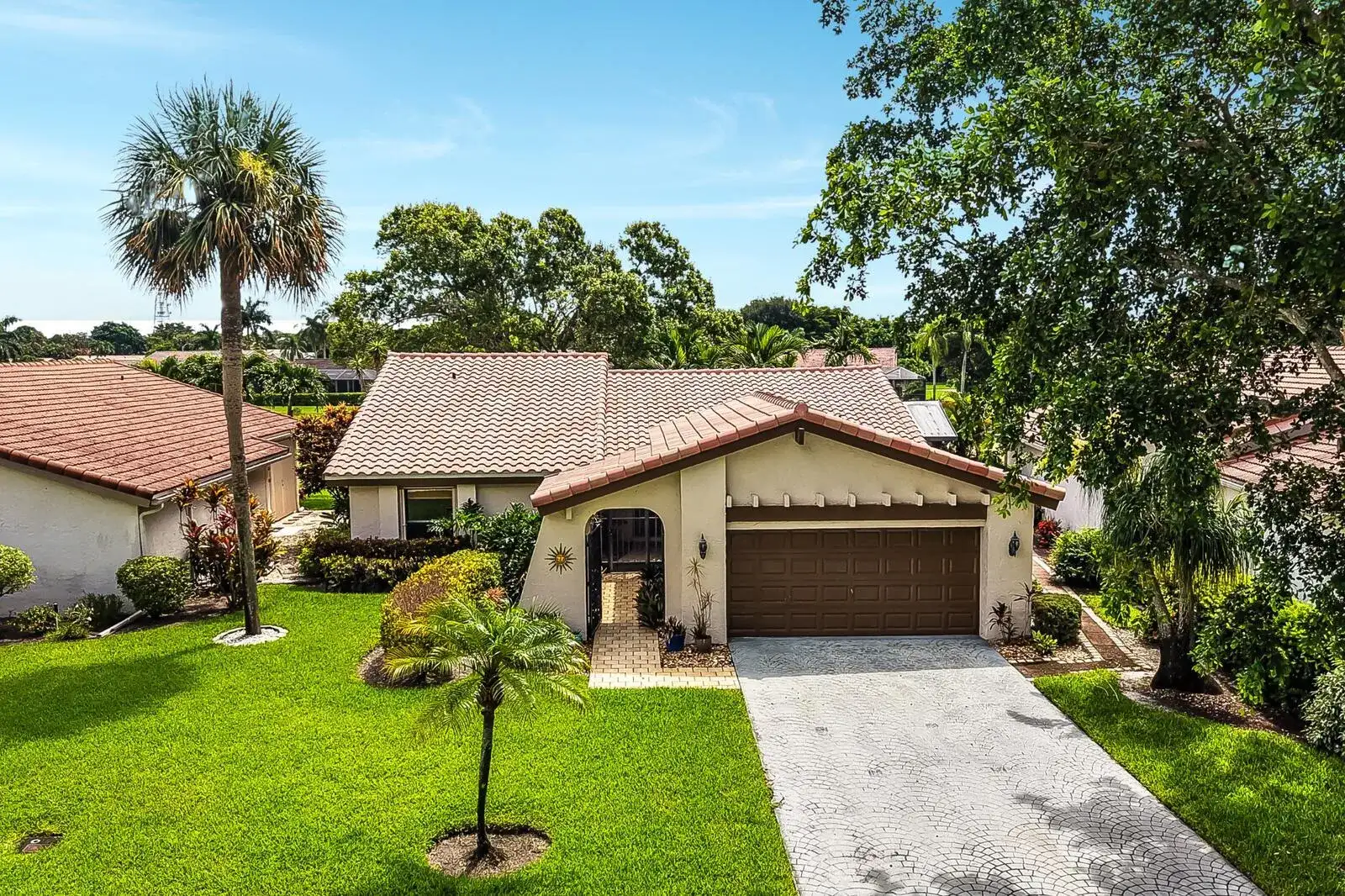 5569 Lakeview Mews Drive, Boynton Beach FL 33437 photo 2