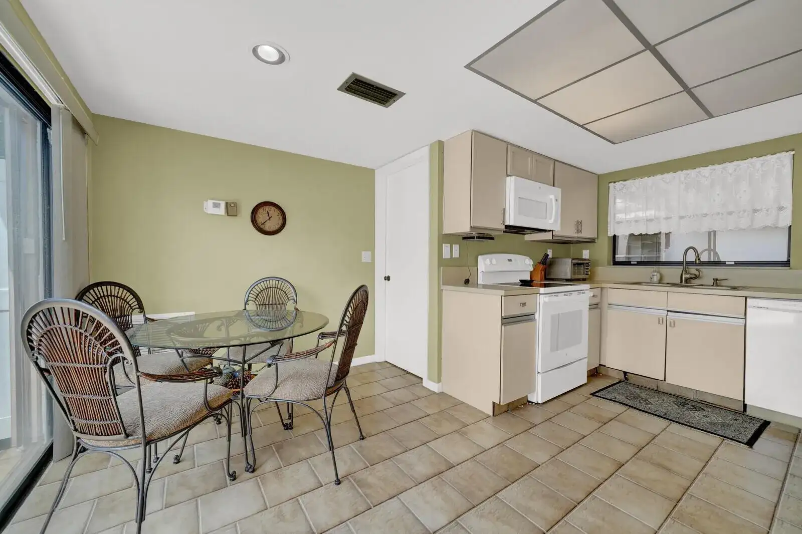 5569 Lakeview Mews Drive, Boynton Beach FL 33437 photo 4