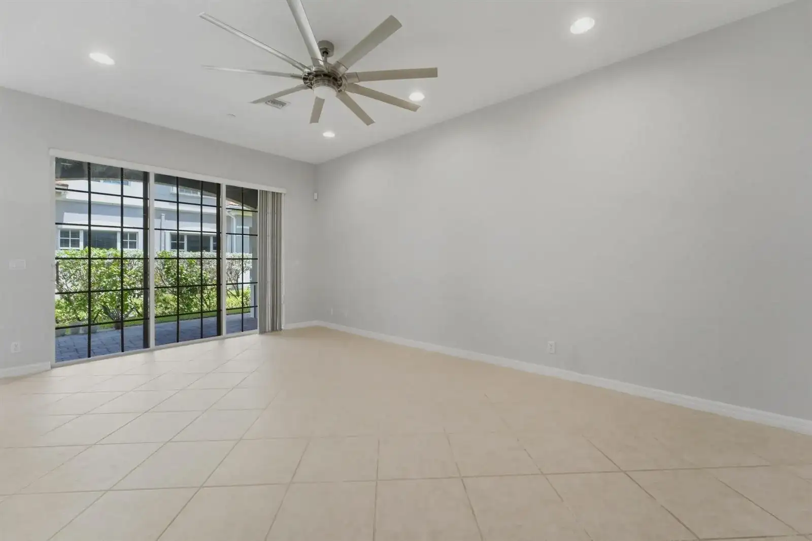 126 LANCASTER Road, Boynton Beach FL 33426 photo 3
