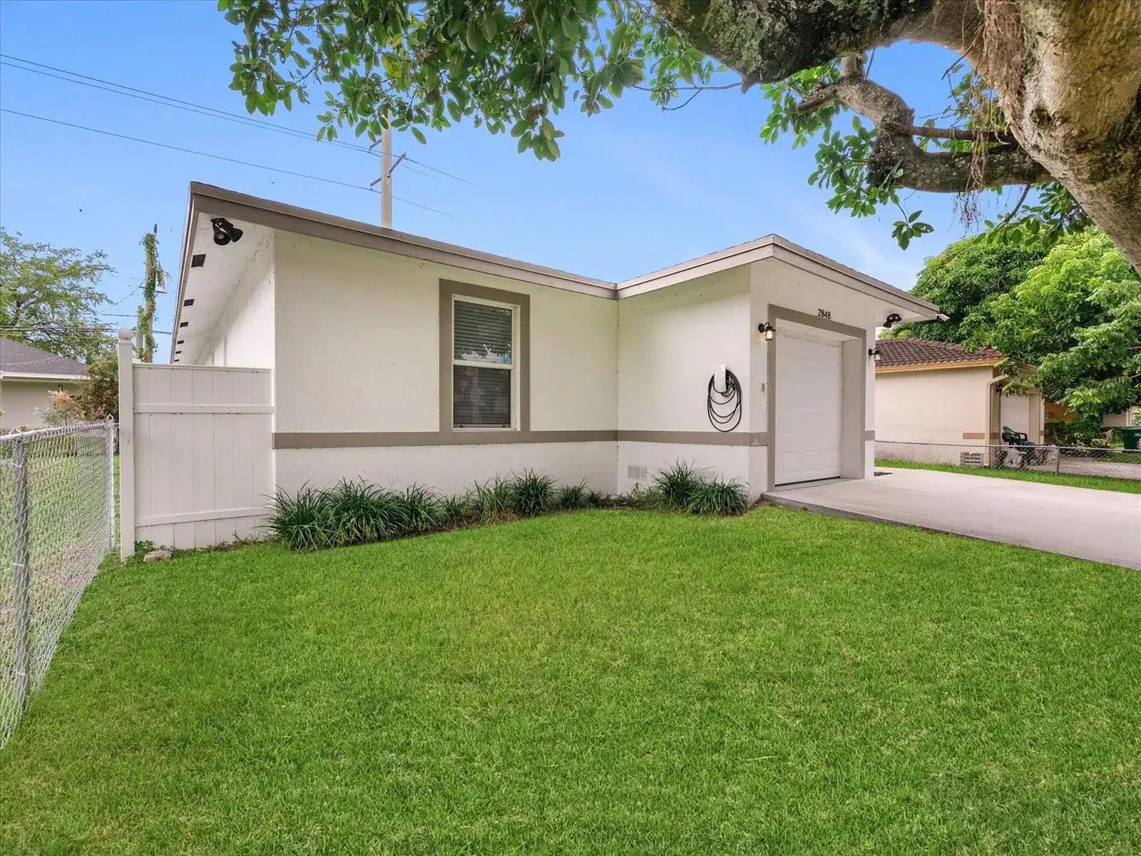 2848 NW 9th Place, Fort Lauderdale FL 33311 photo 2