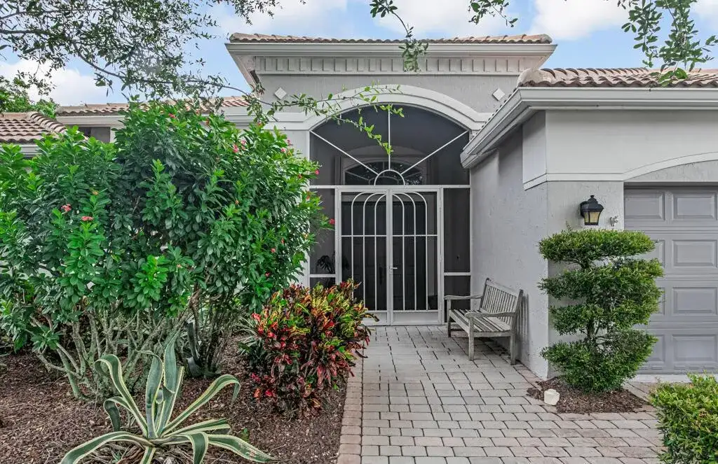 9611 RAVELLO Street, Lake Worth FL 33467 photo 2