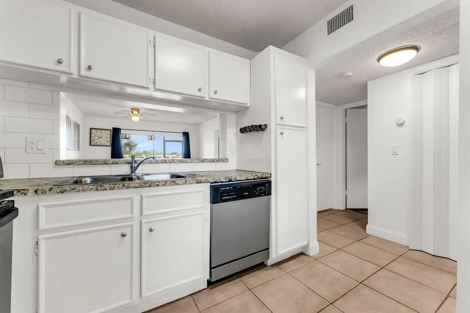 5510 Lakeside Drive # 106, Margate FL 33063 photo 4