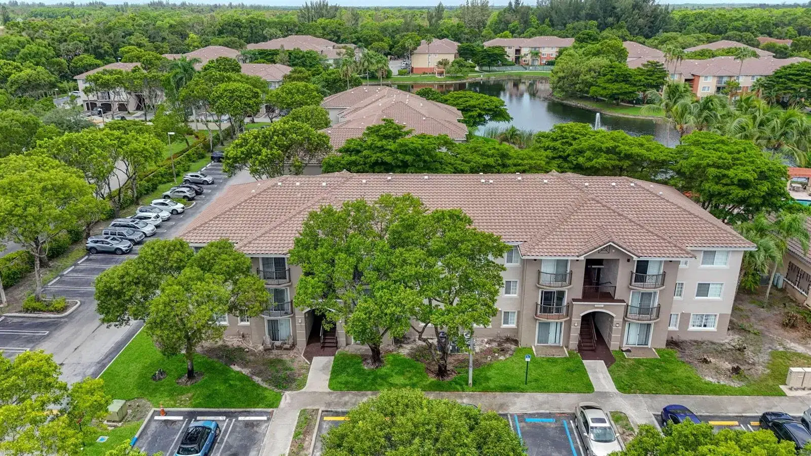 4151 N Haverhill Road # 1504, West Palm Beach FL 33417 photo 2