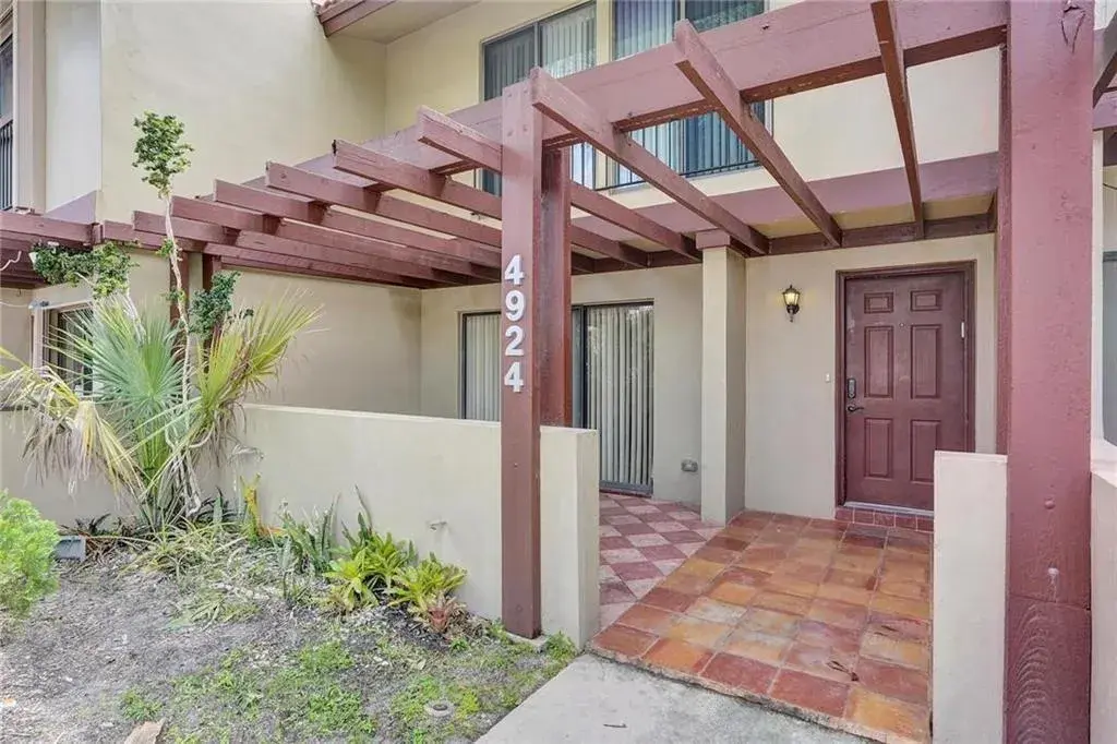 4924 SHERIDAN Street, Hollywood FL 33021
