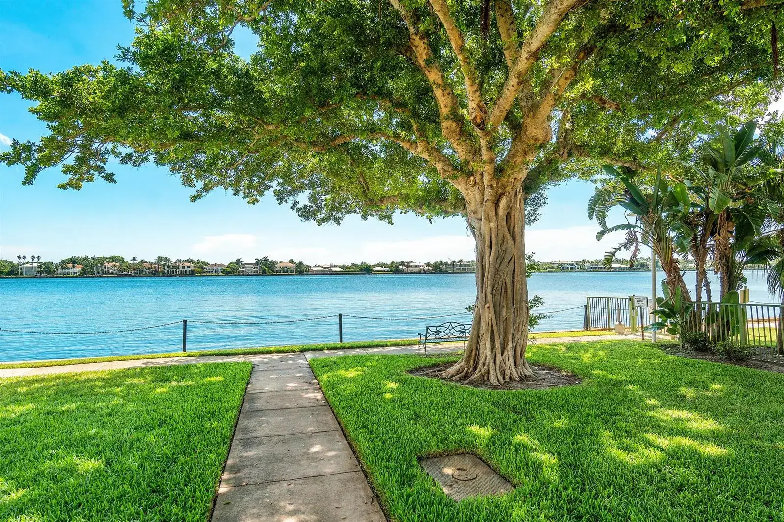 131 Yacht Club Way # 307, Hypoluxo FL 33462