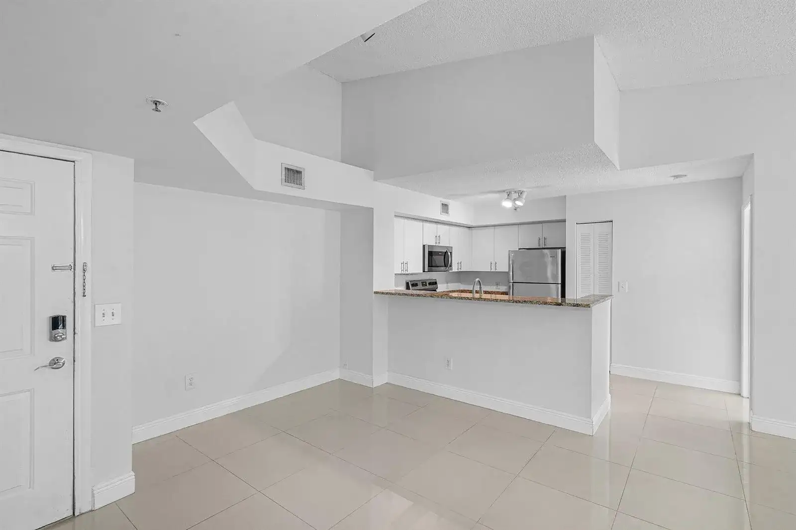 131 Yacht Club Way # 307, Hypoluxo FL 33462 photo 3