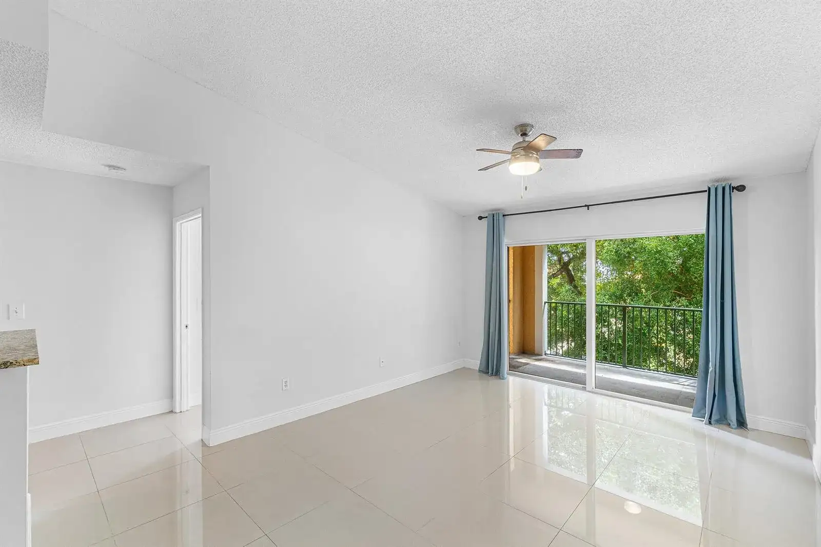 131 Yacht Club Way # 307, Hypoluxo FL 33462 photo 5