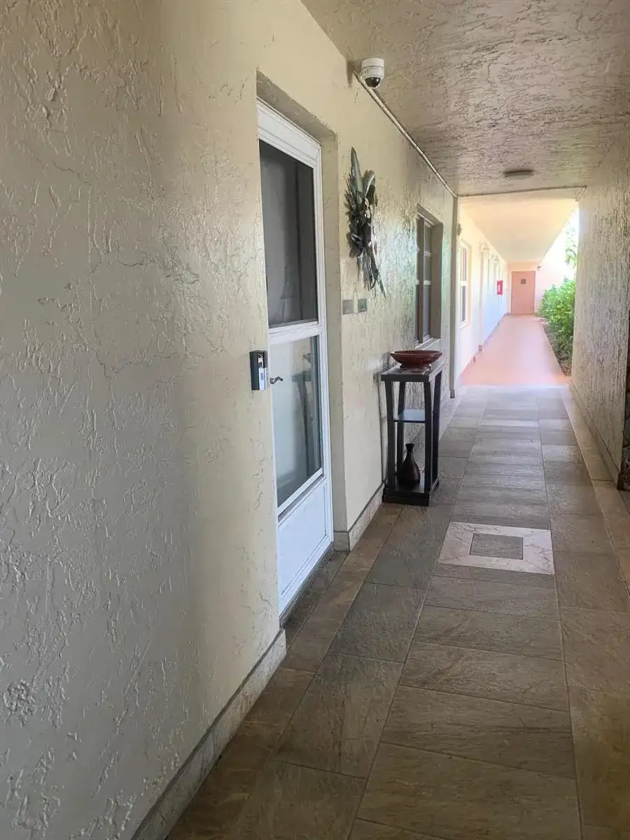 424 SE 10TH Street # 104, Dania Beach FL 33004 photo 4