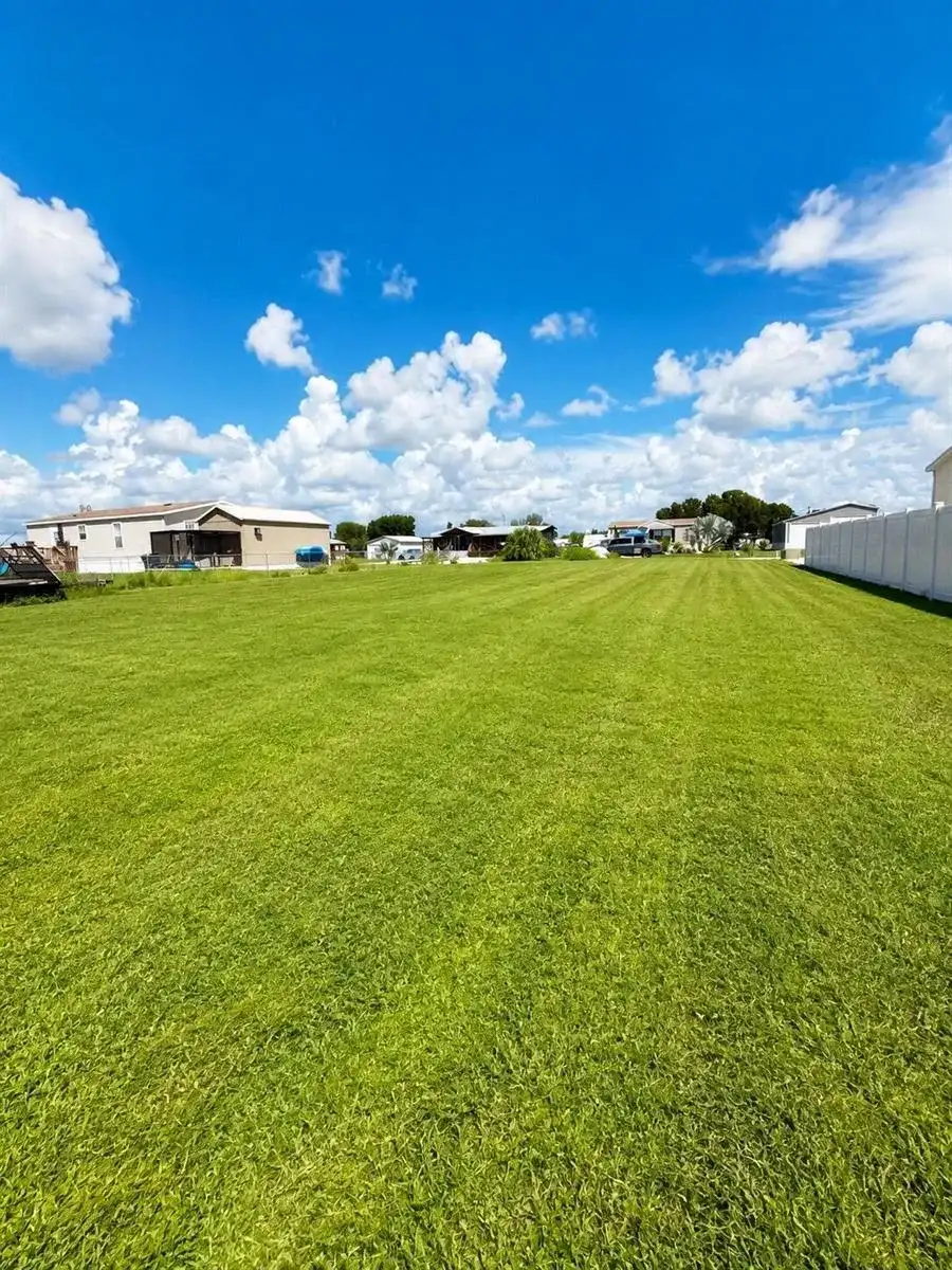 1041 ORANGE Loop, Okeechobee FL 34974