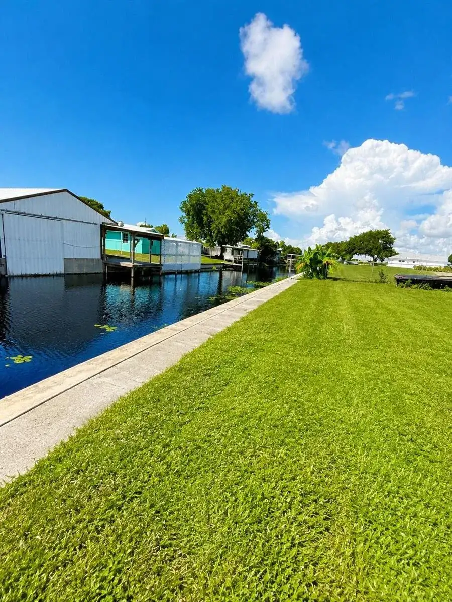 1041 ORANGE Loop, Okeechobee FL 34974 photo 3