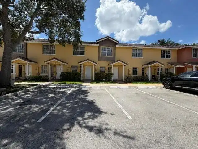 4365 NW 69TH Terrace # 4365, Lauderhill FL 33319