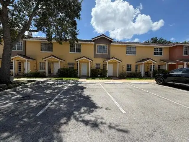 4365 NW 69TH Terrace # 4365, Lauderhill FL 33319