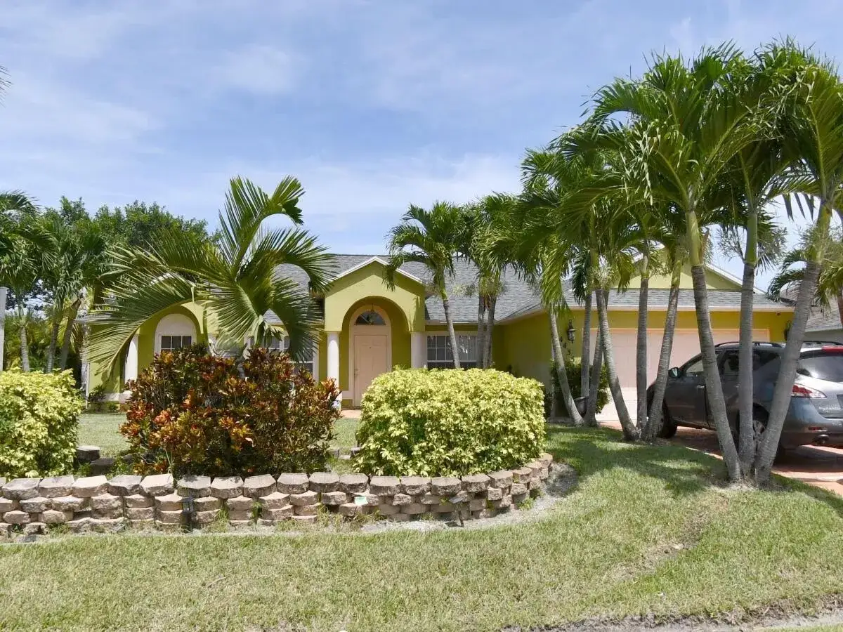 4435 SW Masefield Street, Port St. Lucie FL 34953