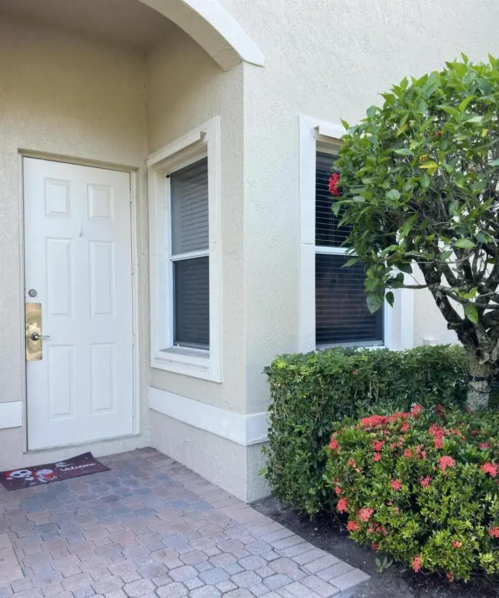 8125 MULLIGAN Circle, Port St. Lucie FL 34986 photo 3