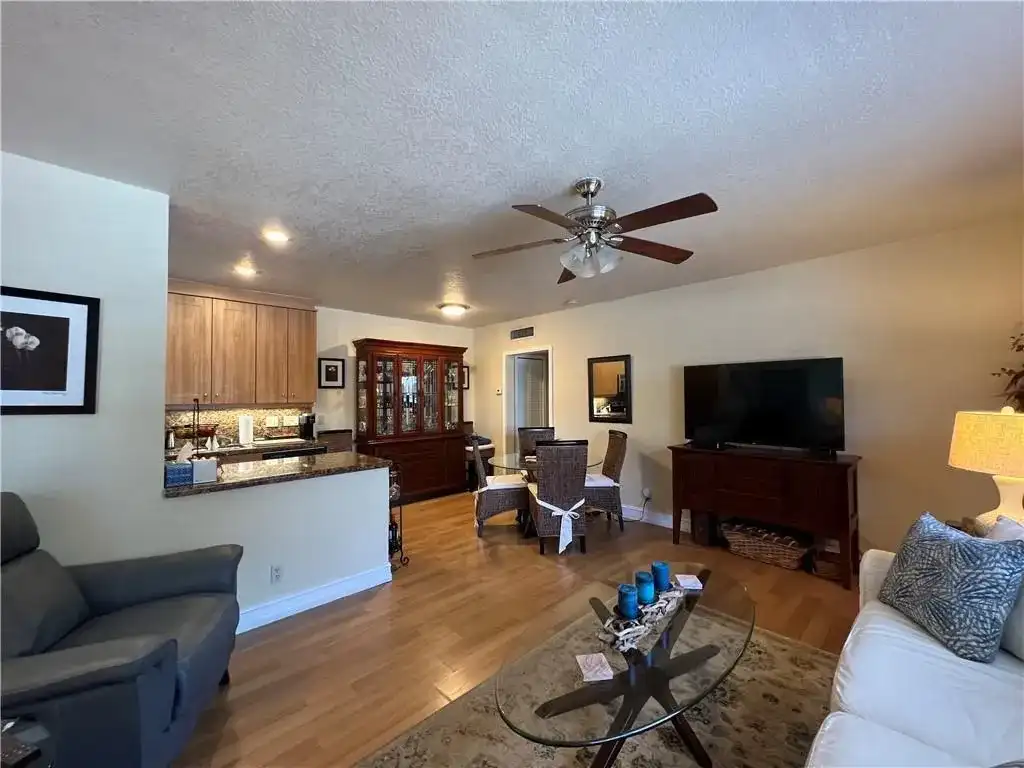 1423 HOLLY HEIGHTS Drive # 7, Fort Lauderdale FL 33304