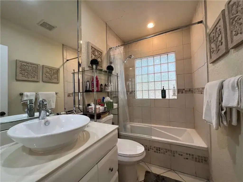 1423 HOLLY HEIGHTS Drive # 7, Fort Lauderdale FL 33304 photo 4