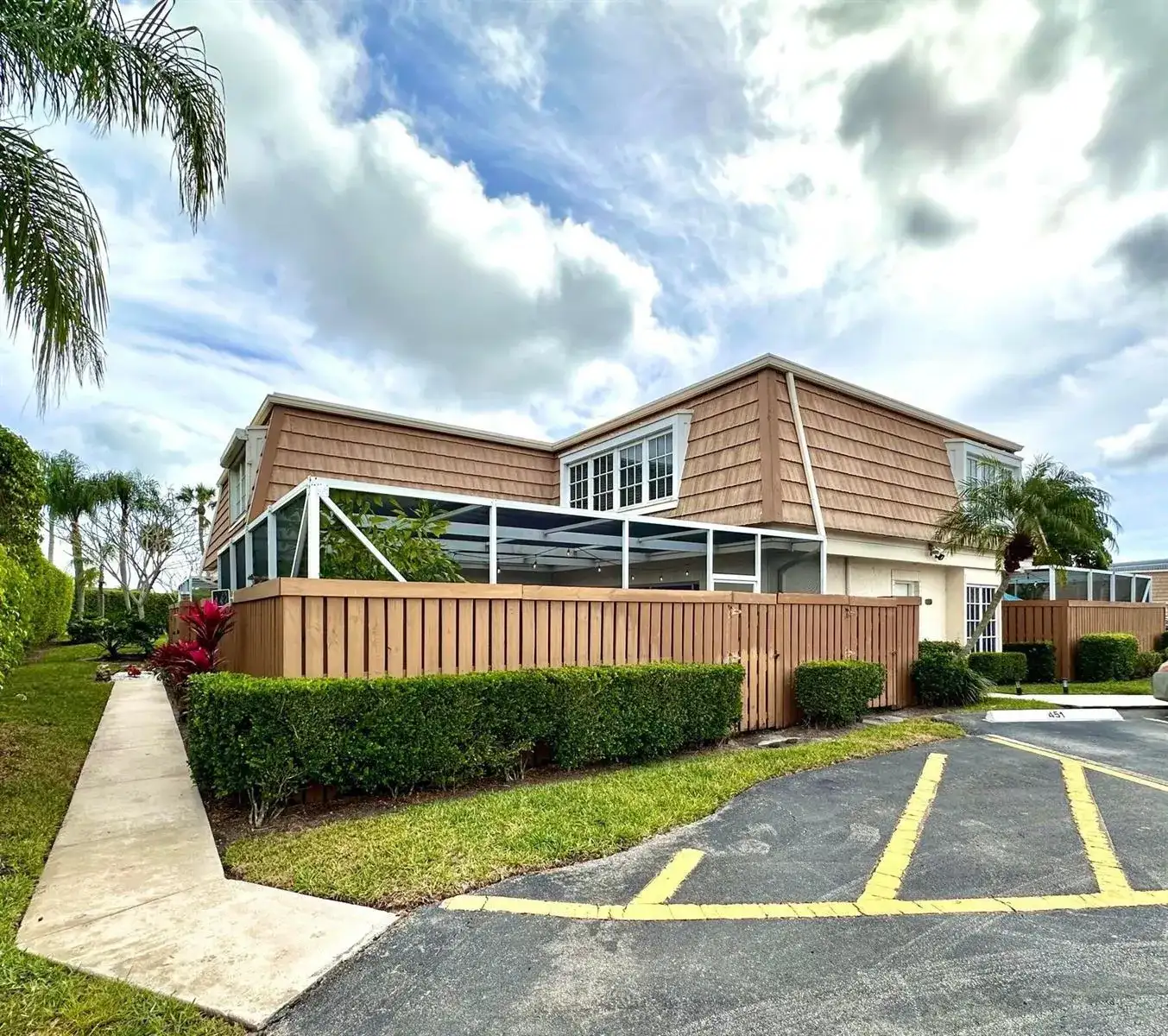 11551 WINCHESTER Drive, Palm Beach Gardens FL 33410 photo 2