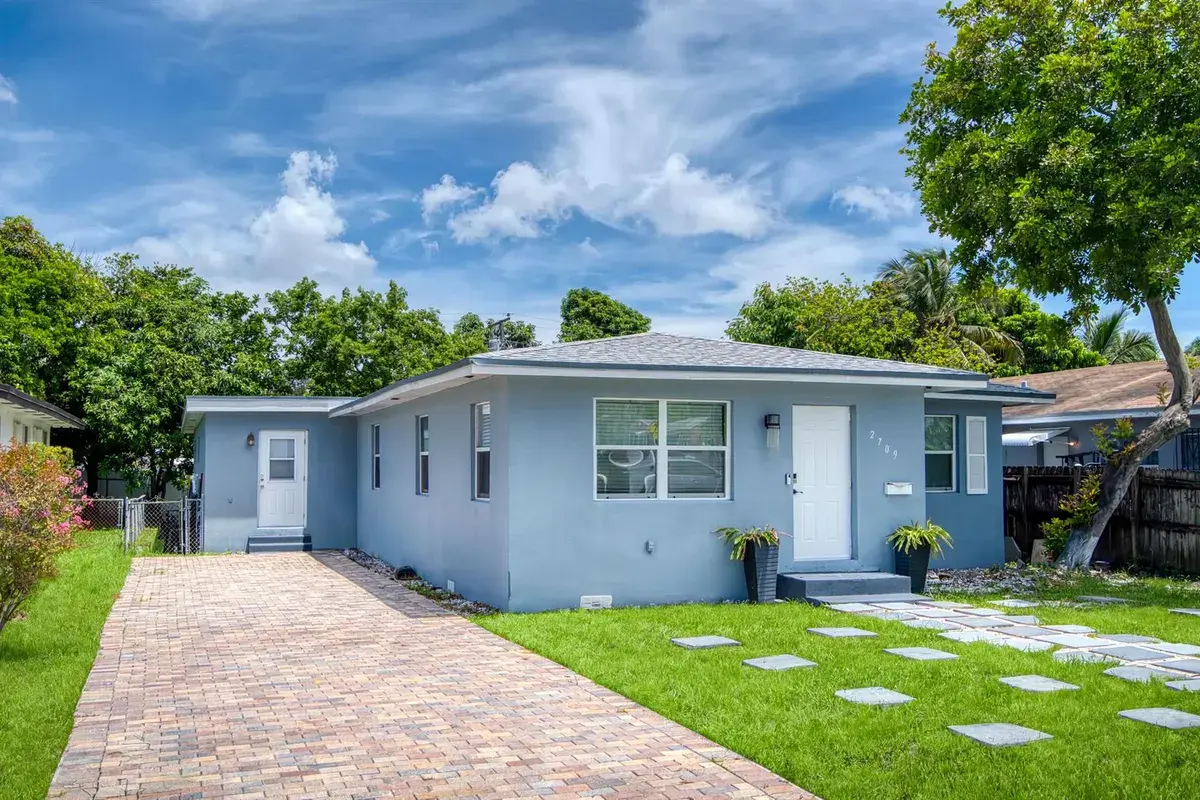 2709 Dewey Street, Hollywood FL 33020