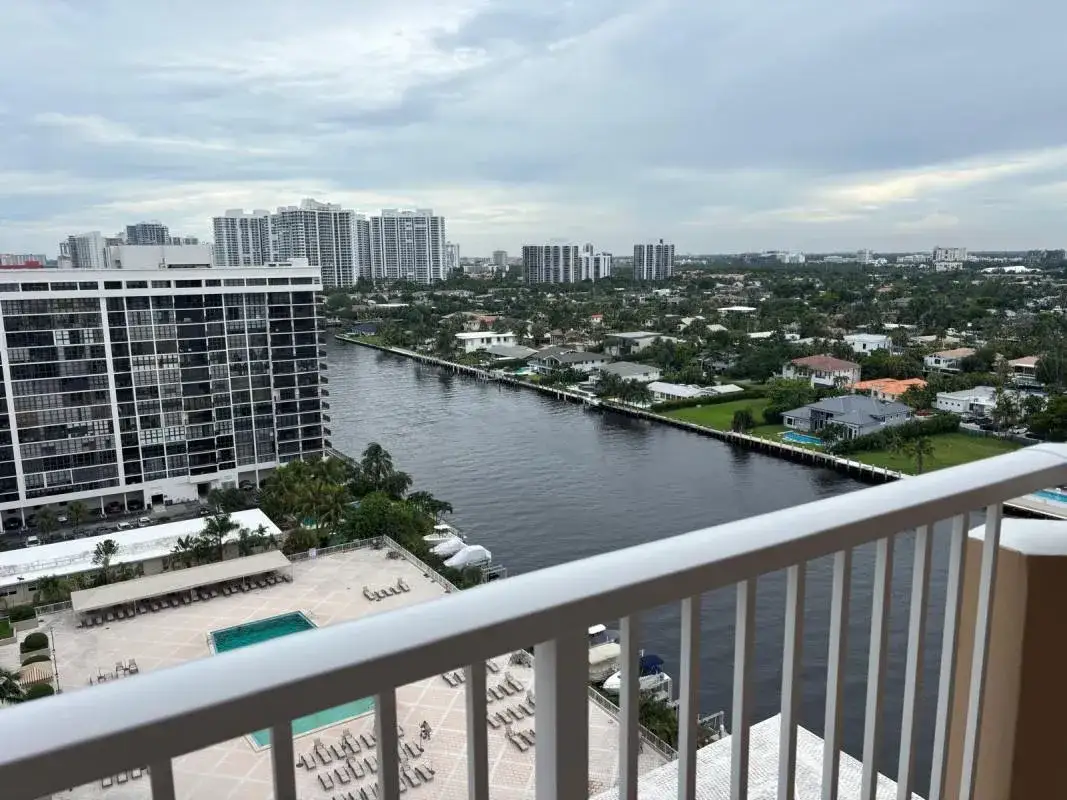 1965 S Ocean Drive # 16P, Hallandale Beach FL 33009