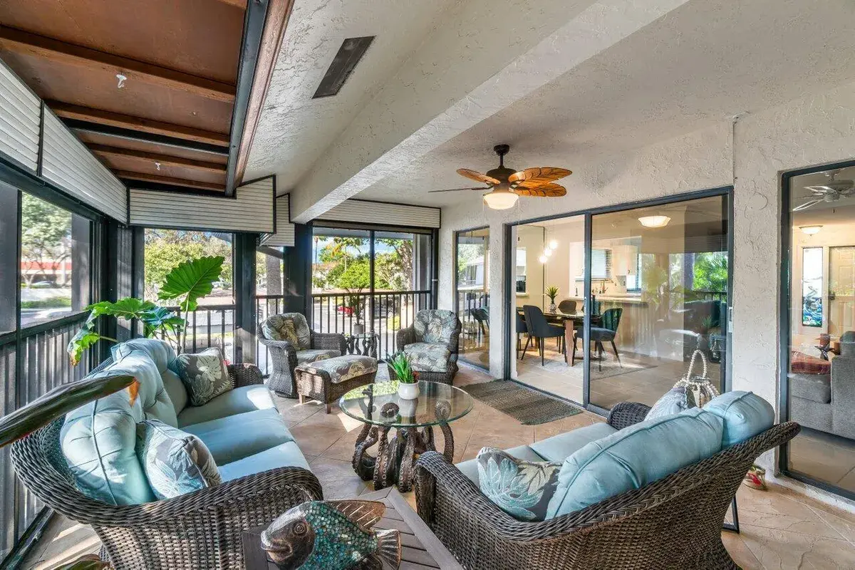 50 PELICAN POINTE Drive # 2050, Delray Beach FL 33483