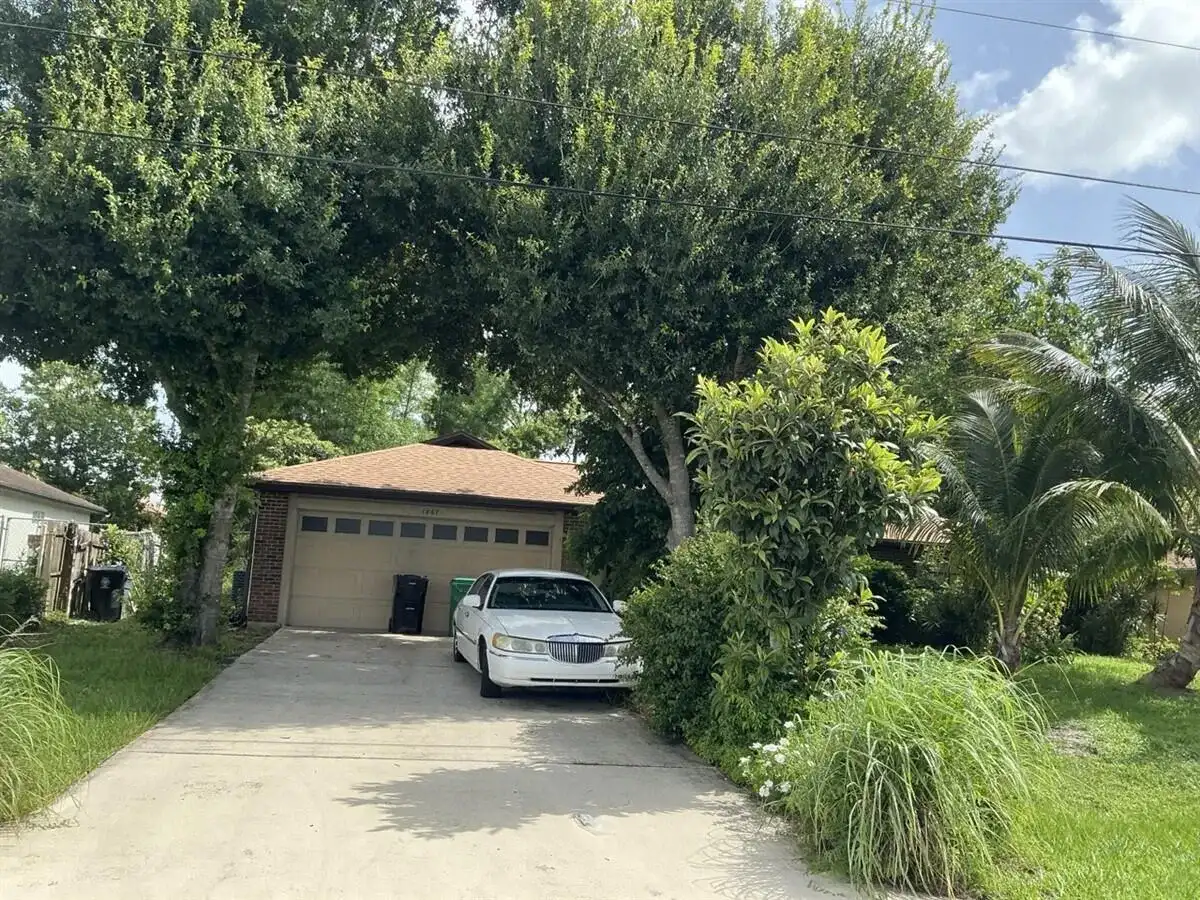 1867 SW FEARS Avenue, Port St. Lucie FL 34953