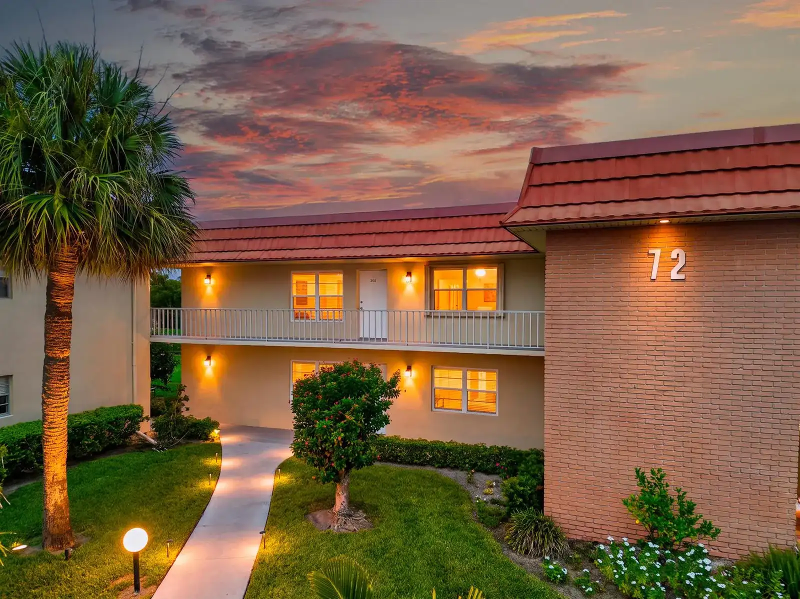 72 Royal Oak Court # 202, Vero Beach FL 32962 photo 2