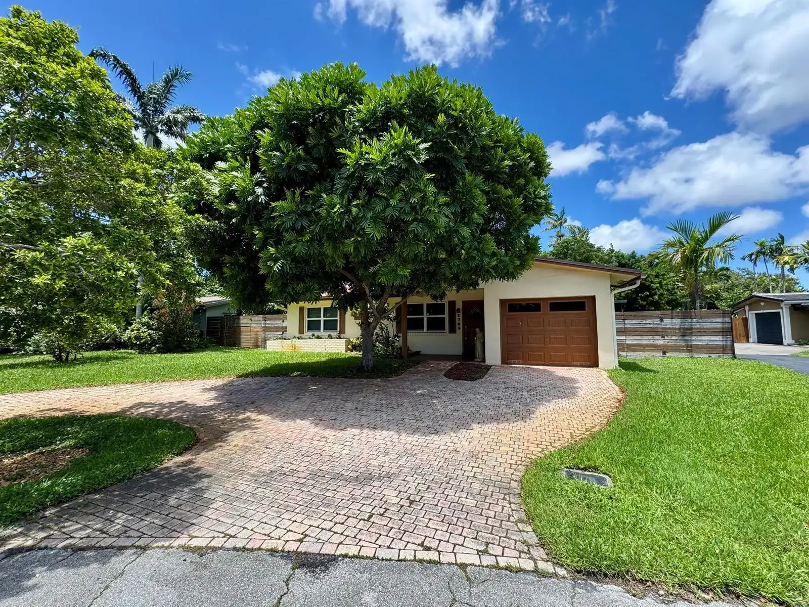 1785 NW 39TH Place, Oakland Park FL 33309