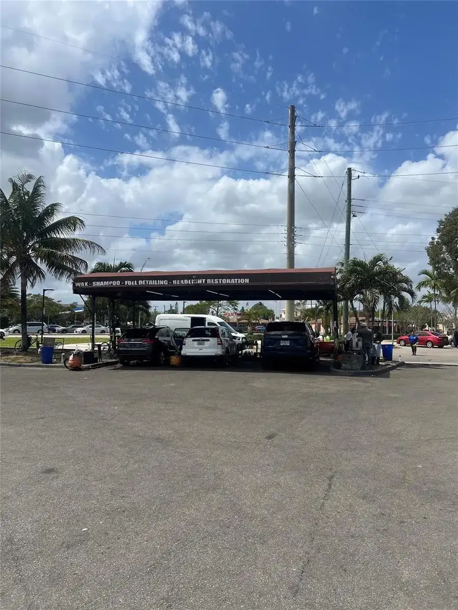 5939 HOLLYWOOD Boulevard, Hollywood FL 33021 photo 4