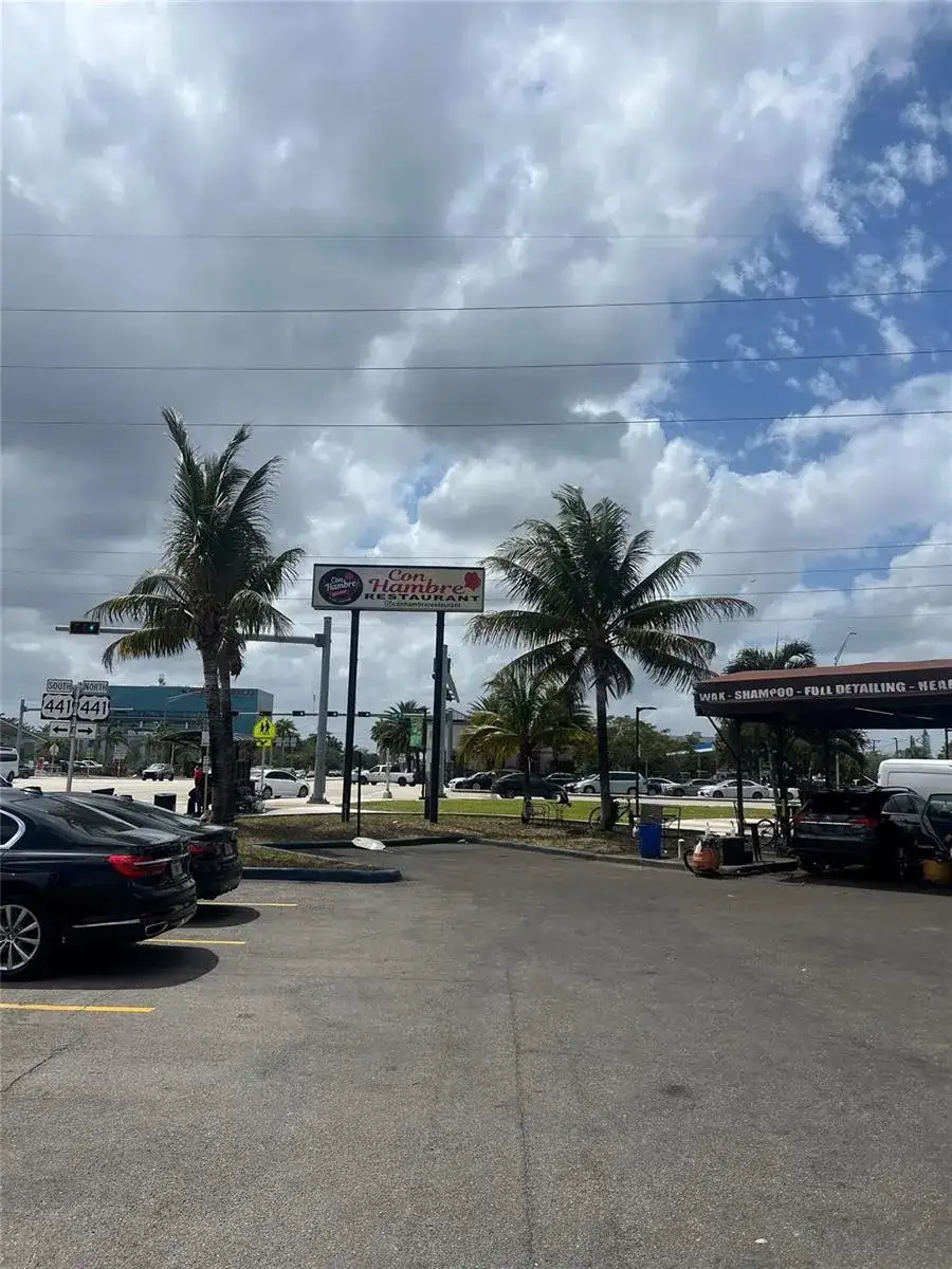 5939 HOLLYWOOD Boulevard, Hollywood FL 33021 photo 5