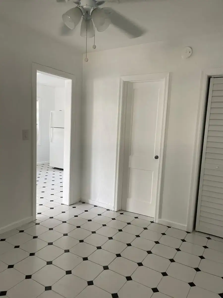 715 8th Avenue N, FL 33460 photo 2
