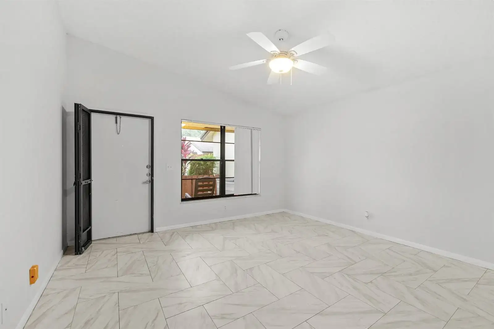 8019 SE Villa Circle, Hobe Sound FL 33455 photo 4