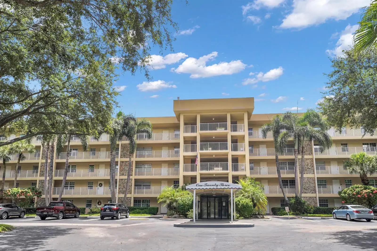 804 CYPRESS GROVE Lane # 210, Pompano Beach FL 33069