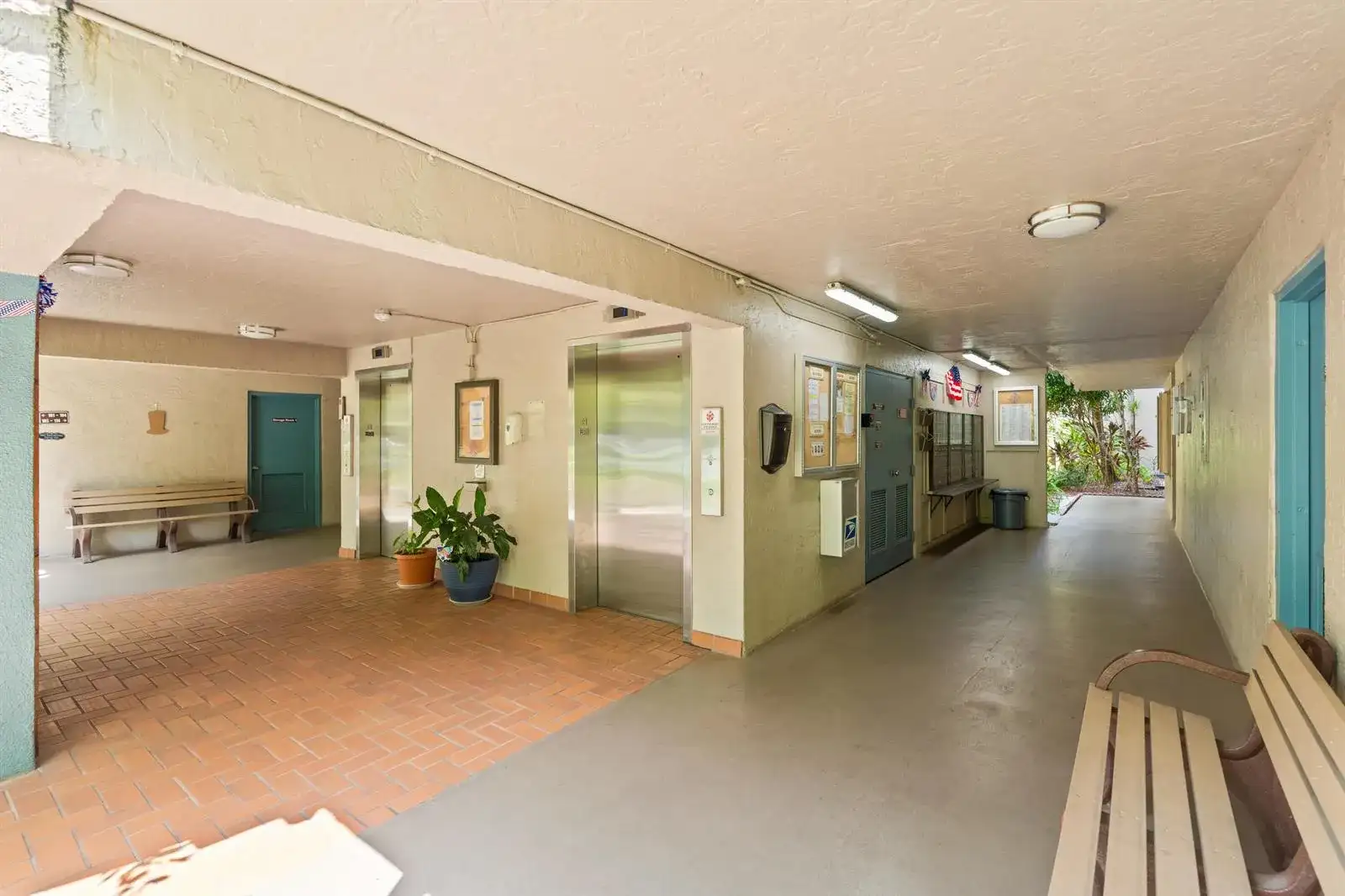 900 COLONY POINT Circle # 511, Pembroke Pines FL 33026 photo 5