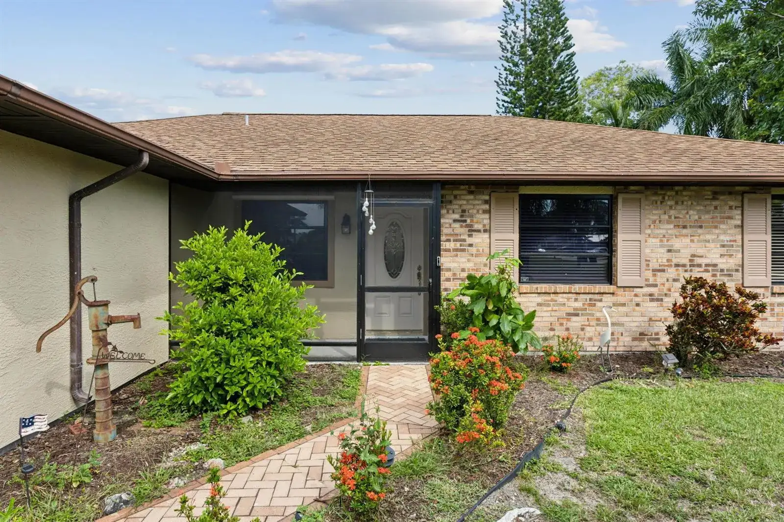 501 NW COLONIAL Street, Port St. Lucie FL 34983 photo 2