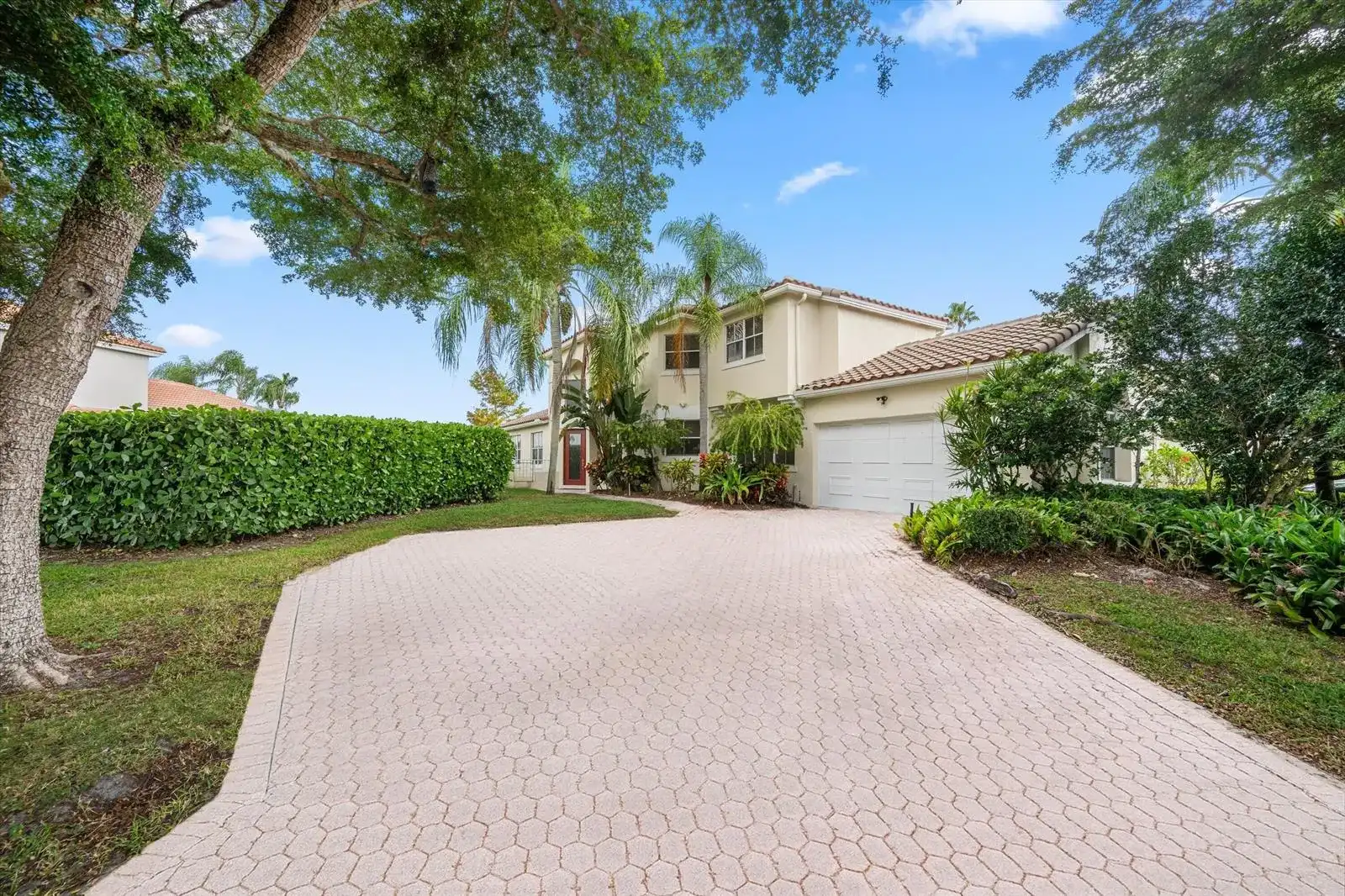 2104 Country Golf Drive, Wellington FL 33414