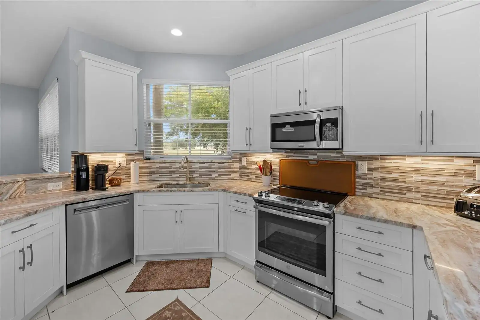 2104 Country Golf Drive, Wellington FL 33414 photo 5