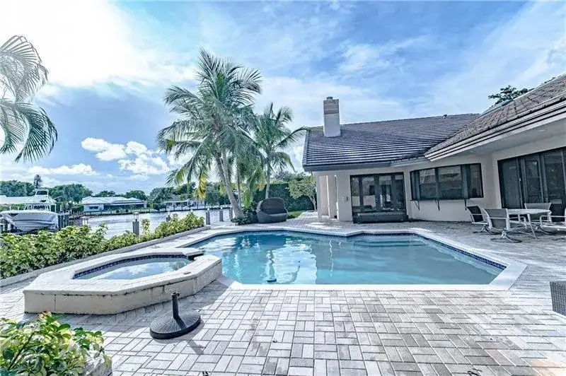 50 BAY COLONY Drive, Fort Lauderdale FL 33308 photo 3