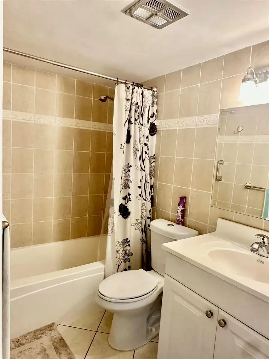 580 EGRET Drive # 314, Hallandale Beach FL 33009 photo 5