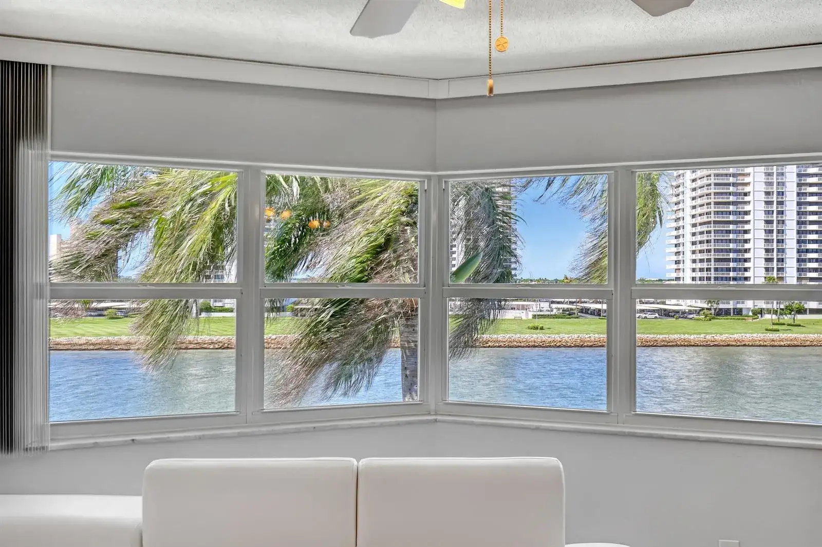28 Yacht Club Drive # 409, North Palm Beach FL 33408 photo 2