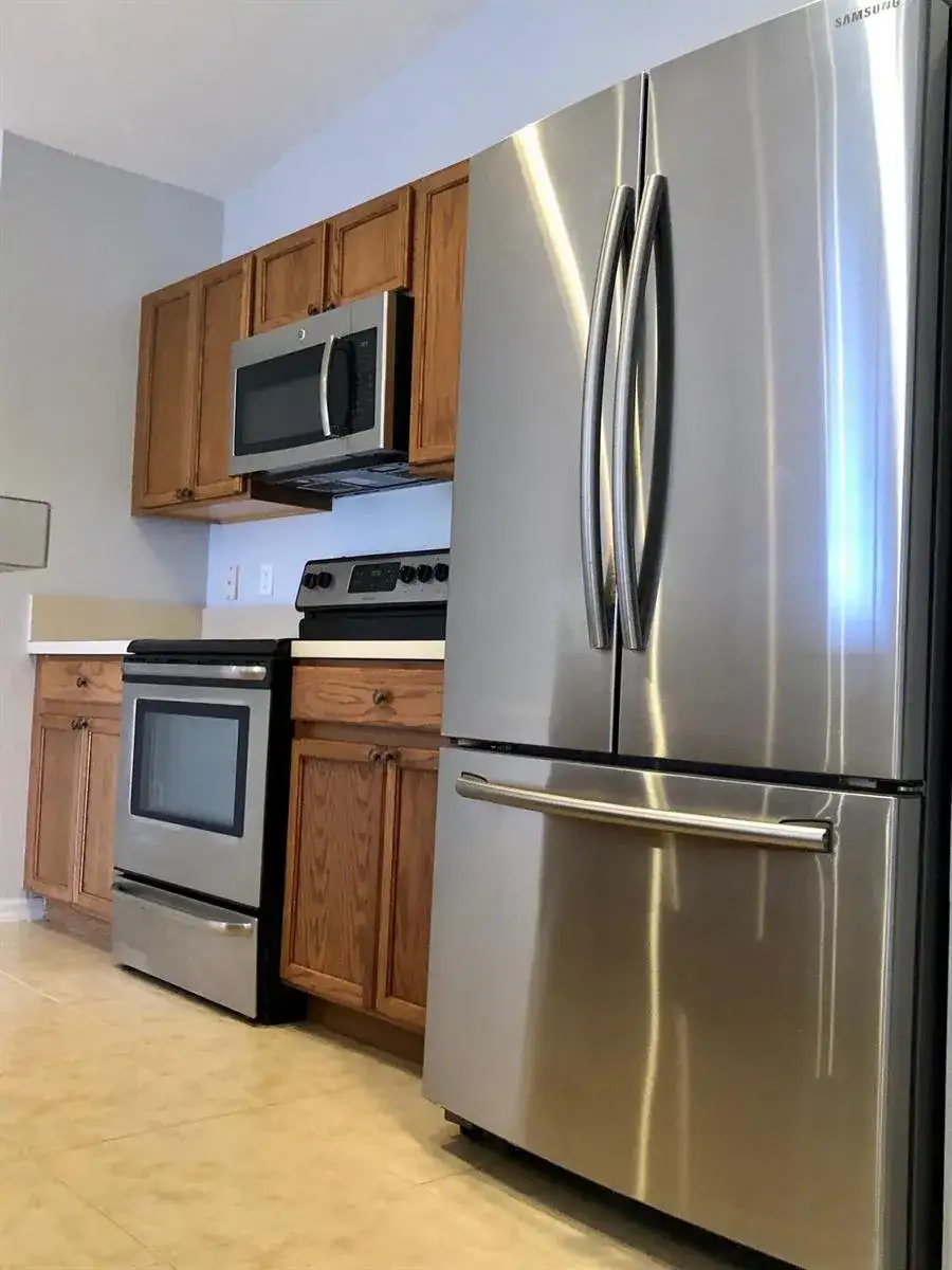 4801 SE GRAHAM Drive, Stuart FL 34997 photo 3
