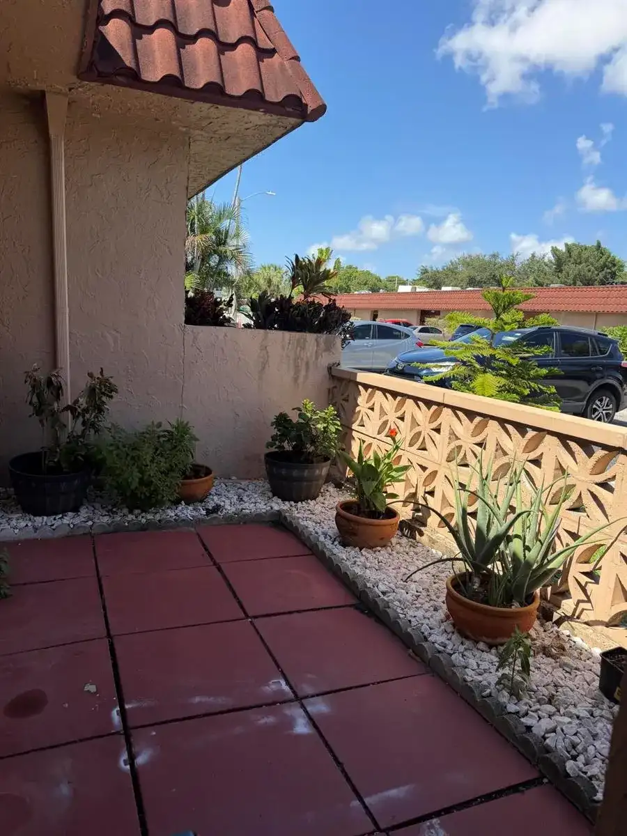 2329 SW 81st Terrace, North Lauderdale FL 33068 photo 3