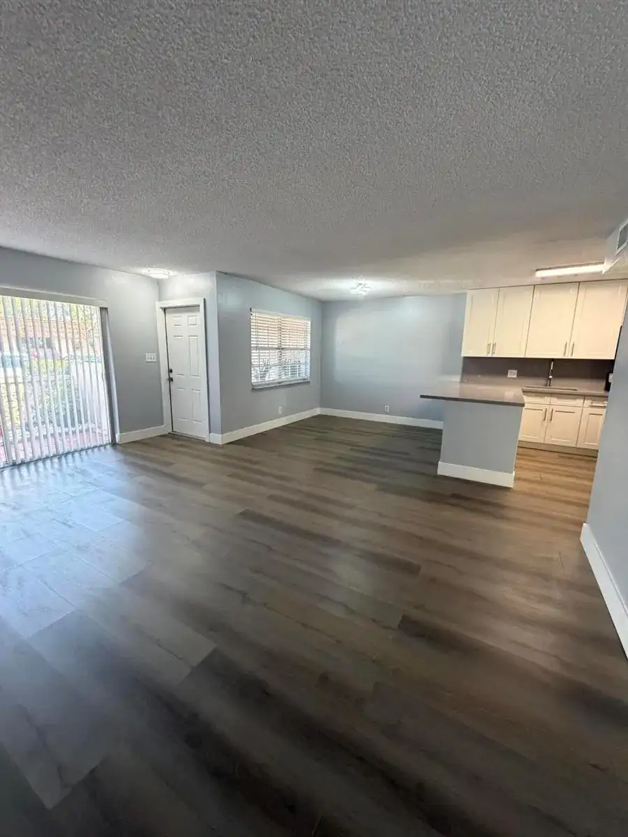2329 SW 81st Terrace, North Lauderdale FL 33068 photo 4