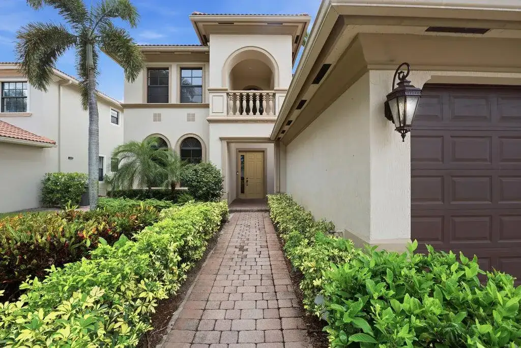 8105 FERENTINO Pass, Delray Beach FL 33446 photo 5