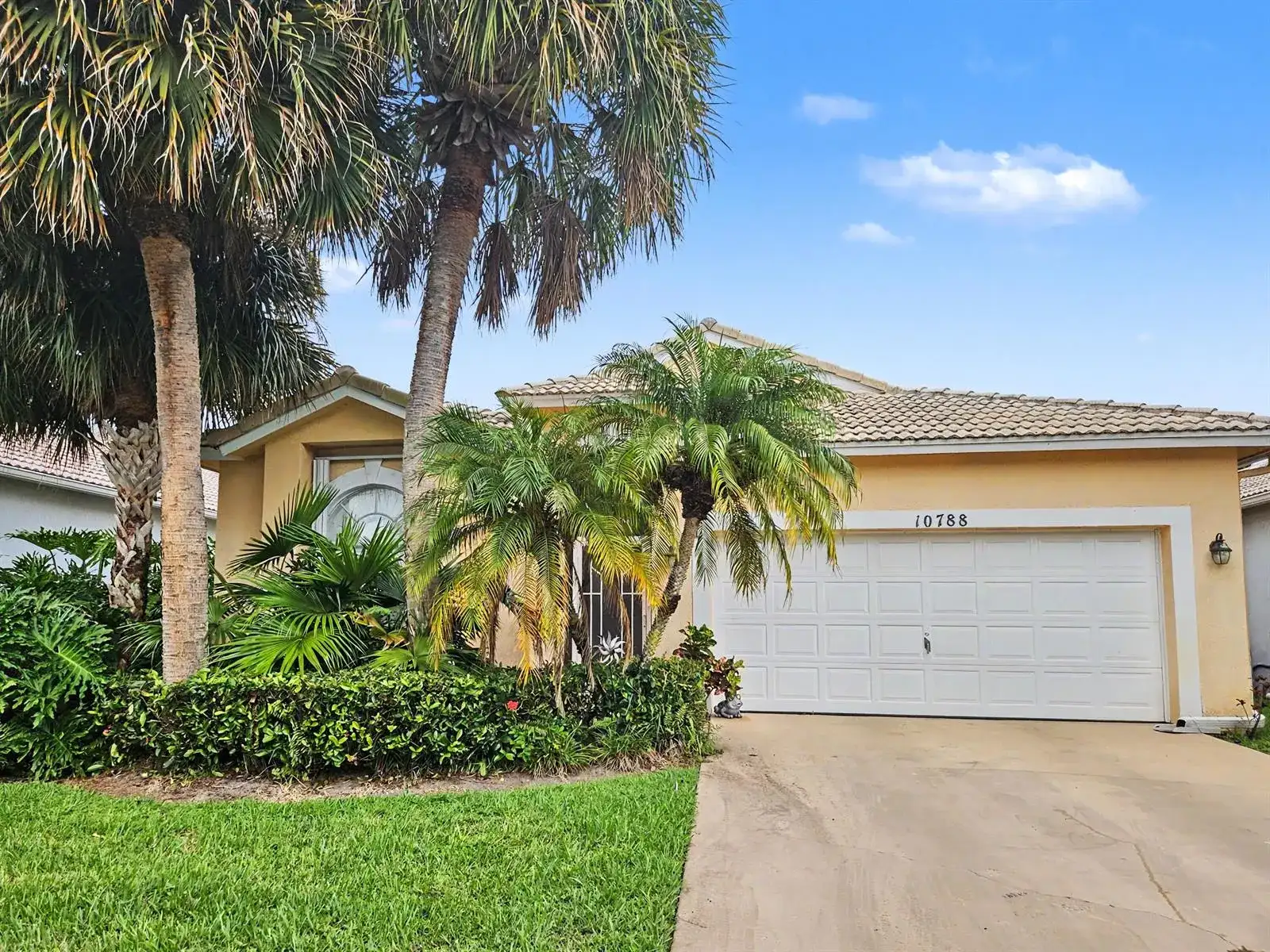 10788 Fillmore Drive, Boynton Beach FL 33437 photo 2