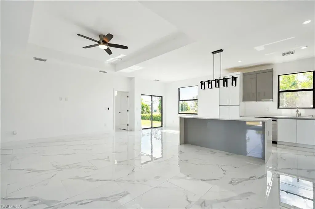4309 NW 38TH Avenue, Cape Coral FL 33993